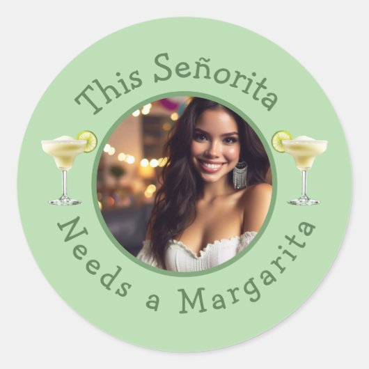Deze señorita heeft een margarita aangepaste foto  ronde sticker (Voorkant)