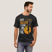 Deze speler is nu 42 jaar oud Basketball 42e bi T-shirt (Voorkant volledig)
