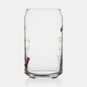 Deze vrouw is een showgirl vrijgezellenfeest naam  blikvorm glas (Rechts)