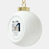 Dhr & Mevrouw voeg familienaam toe datum jaar huwe Keramische Bal Ornament (Rechts)