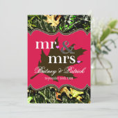 Dhr. & Mrs. Hunting Camo Hot Pink Wedding Invitati Kaart (Staand voorkant)