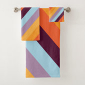 Diagnal Retro Rainbow Bad Handdoek (Insitu)