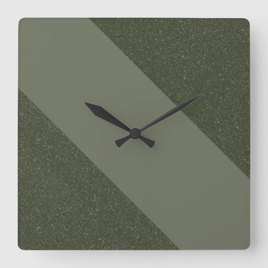 Diagonaal mos groene streep wandklok (Voorkant)