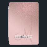 Diagonaal Roos Gold Blush roze ombre gradiënt iPad Pro Cover<br><div class="desc">Dit elegante en girale design is perfect voor de klastige en stijlvolle vrouw. Het is voorzien van een faux bedrukte dunne roos goudglitter diagonaal gradiëntmeter boven op een wazige roze achtergrond. Het is een unieke stap op de glittergradiënttrend die momenteel erg populair is. Het is een , glamoureus, modern en...</div>