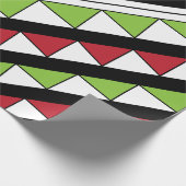 Diagonaal Stripes Green Red Triangles Patroon Cadeaupapier (Hoek)