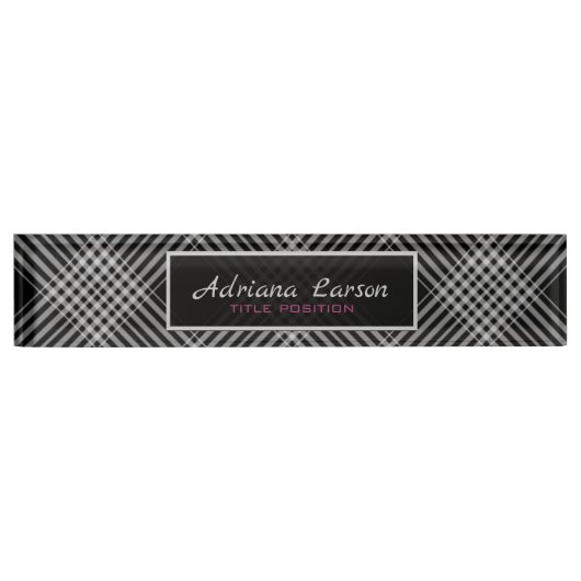 Diagonaal vastgezet naambordje (Voorkant)