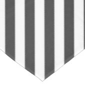 Diagonal black and white stripes  pattern tafelkleed (Gekanteld)
