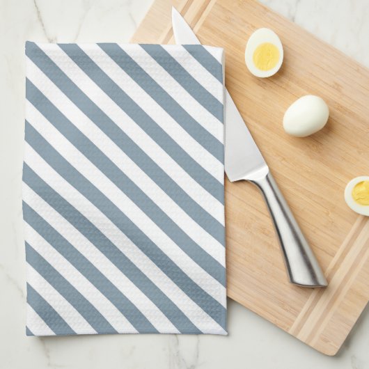 Diagonal blue and white stripes pattern theedoek (Quarter Fold)