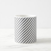 Diagonal gray and white stripes pattern koffiemok (Center)
