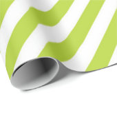 Diagonal lime green and white stripes pattern cadeaupapier (Rol Hoek)