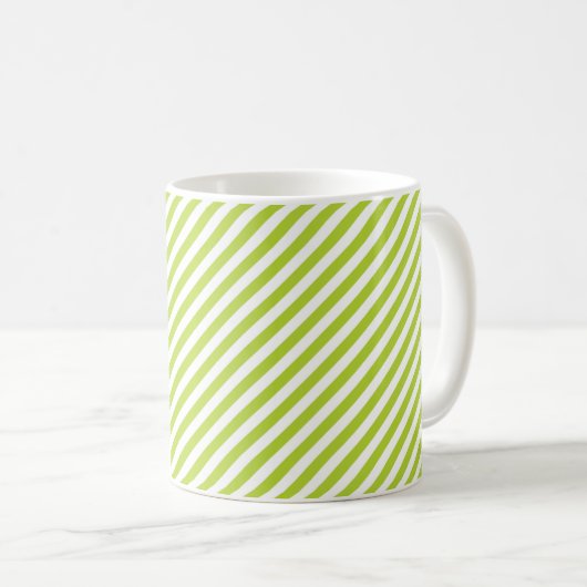Diagonal lime green and white stripes pattern koffiemok (Voorkant rechts)