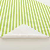 Diagonal lime green and white stripes pattern sherpa deken (3/4)