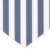 Diagonal navy blue and white stripes pattern tafelkleed (Gekanteld)
