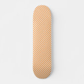 Diagonal orange and white stripes pattern persoonlijk skateboard (Voorkant)