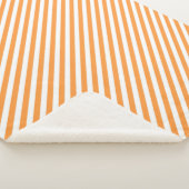 Diagonal orange and white stripes pattern sherpa deken (3/4)