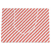 Diagonal pattern of pink and white stripes groot cadeauzakje (Voorkant)