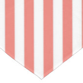 Diagonal pattern of pink and white stripes tafelkleed (Gekanteld)