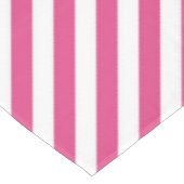 Diagonal pink and white stripes pattern tafelkleed (Gekanteld)