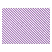 Diagonal purple and white stripes pattern tafelkleed (Voorkant (Horizontaal))