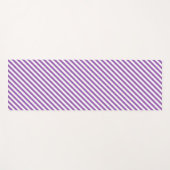 Diagonal purple and white stripes pattern yogamat (Voorkant (horizontaal))