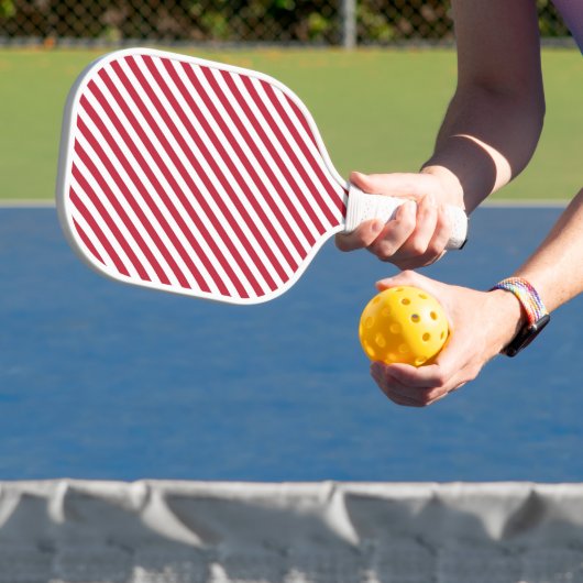 Diagonal red and white stripes pattern pickleball paddle (Insitu)