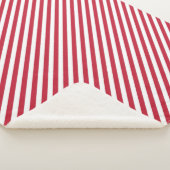 Diagonal red and white stripes pattern sherpa deken (3/4)
