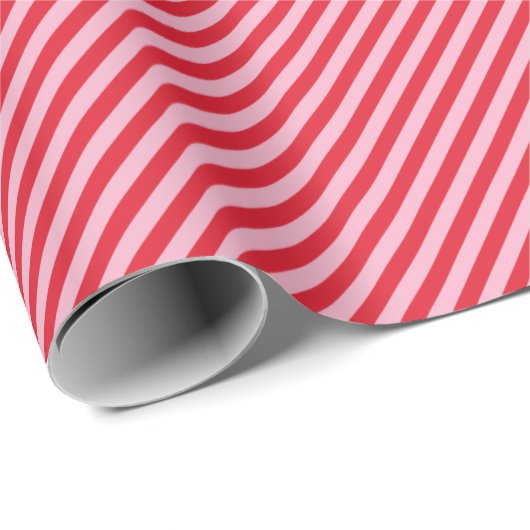 Diagonal Striped Pattern Red Pink Medium Stripe Cadeaupapier (Rol Hoek)