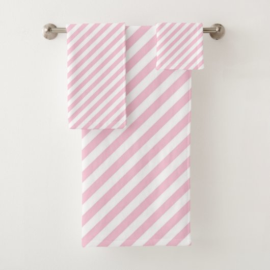 Diagonal white and pink stripes pattern bad handdoek (Insitu)