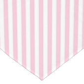 Diagonal white and pink stripes pattern korte tafelloper (Hoek)
