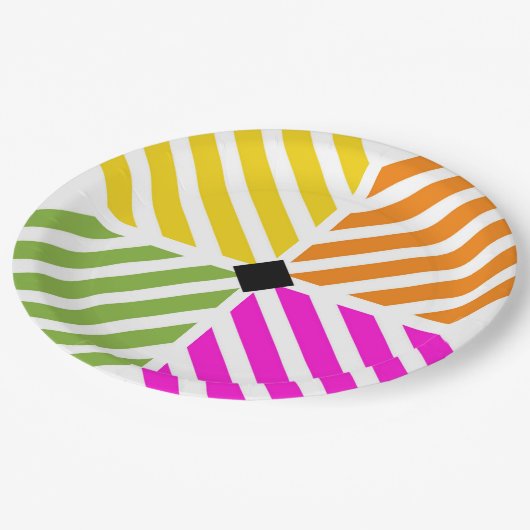 Diagonale regenboogstaven Partij Papieren Bordje (Gekanteld)