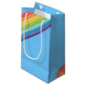 Diagonale regenboogstrepen klein cadeauzakje (Voorkant Gekanteld)