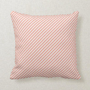 Diagonale roze en crème strepen kussen