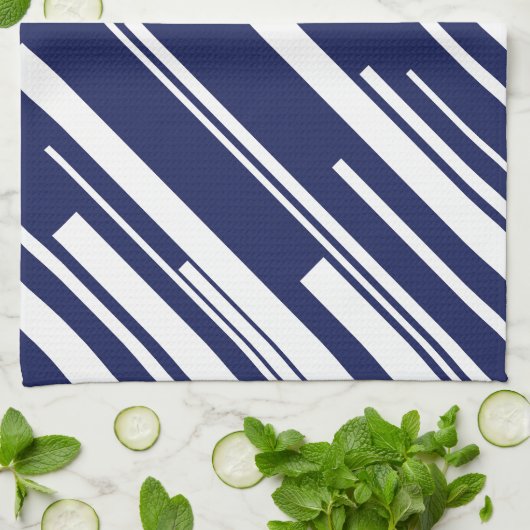 Diagonalen - Blauw en wit Theedoek (Gevouwen)