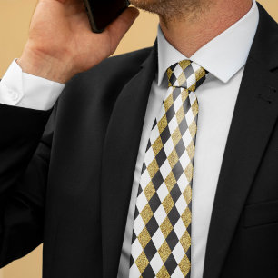 Diamant patroon achtergrond met een gouden glitter stropdas