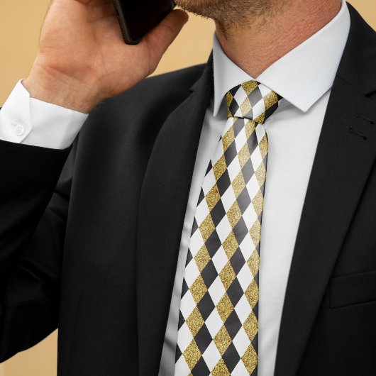 Diamant patroon achtergrond met een gouden glitter stropdas