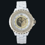 Diamant trouwring met foto op wit Horloge<br><div class="desc">Dit elegante aangepaste horloge heeft een diamanten trouwring look. De gouden band vormt een cirkel met zilveren kloknummers aan de buitenkant, de "12" vervangen door het afbeelding van een diamant. Het valt allemaal op op een witte achtergrond (zie kleurvariaties onder "Bruiloften" in onze winkel), die een ruimte in het midden...</div>