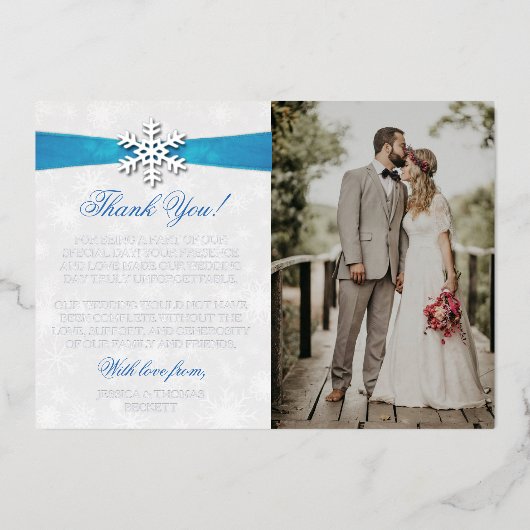 Diamante Snowflake & Blue Ribbon Winter Wedding Folie Uitnodiging (Voorkant)