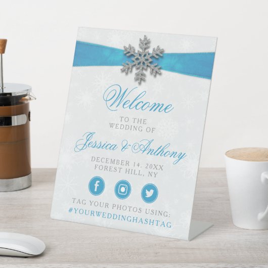 Diamante Snowflake & Blue Ribbon Winter Wedding Reclamebord Met Voetstuk (Insitu)