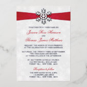 Diamante Snowflake en Red Ribbon Winter Wedding Folie Uitnodiging (Voorkant)