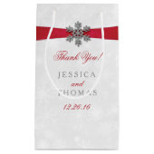 Diamante Snowflake en Red Ribbon Winter Wedding Klein Cadeauzakje (Voorkant)