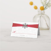 Diamante Snowflake en Red Ribbon Winter Wedding Plaatskaartje (Voorkant)