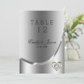 Diamanten Hart Over Zilveren Achtergrond Kaart (Staand voorkant)