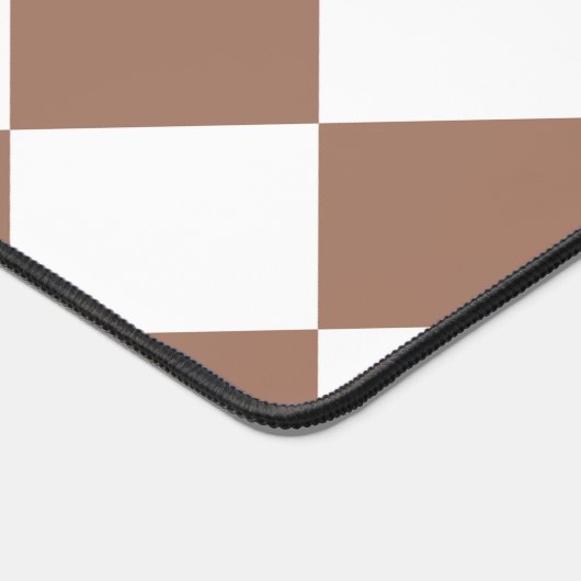 Diamantpatroon in wit en Mocha Mousse Bureaumat (Hoek)