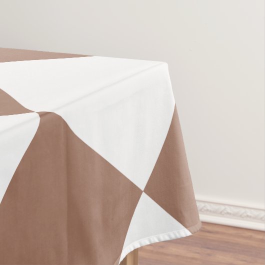 Diamantpatroon in wit en Mocha Mousse Tafelkleed (Voorbeeld)