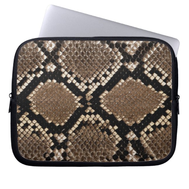 Diamond Back Rattlessnake Skin Laptop Sleeve (Voorkant)