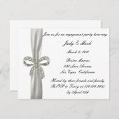 Diamond Bow Verlovingsfeestuitnodiging Kaart (Voorkant / Achterkant)