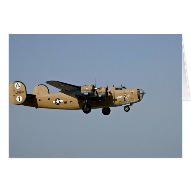 Diamond Lil B-24 bommenwerper landend op Oshkosh, (Voorkant Horizontaal)