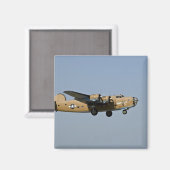 Diamond Lil B-24 bommenwerper, landend op Oshkosh, Magneet (Voorkant / Achterkant)