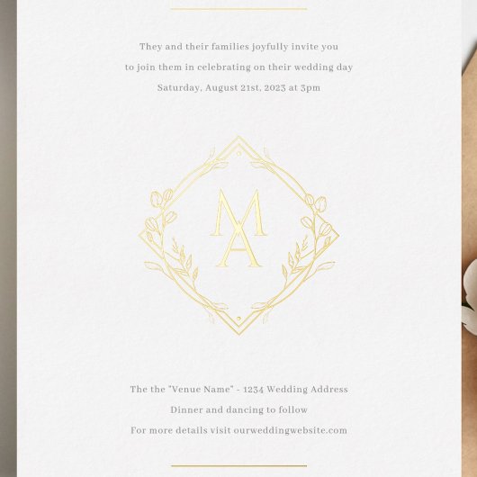 Diamond Monogram met bloemen in gouden bruiloft Folie Uitnodiging