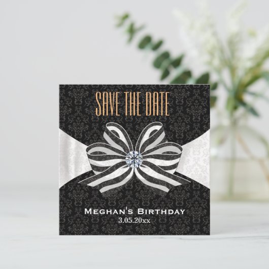 Diamond Ribbon met Damask Pattern Variatie Save The Date (Staand voorkant)